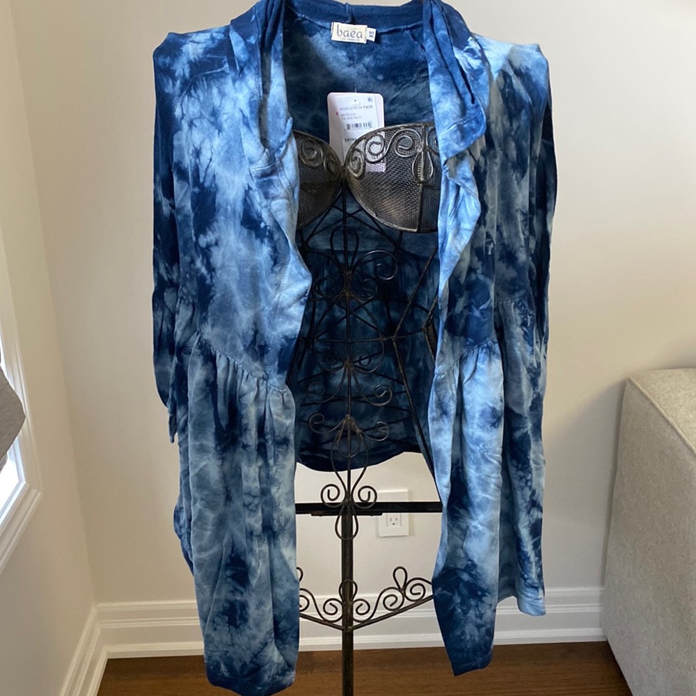 Baea Los Angeles tie dye sweater. BNWT
